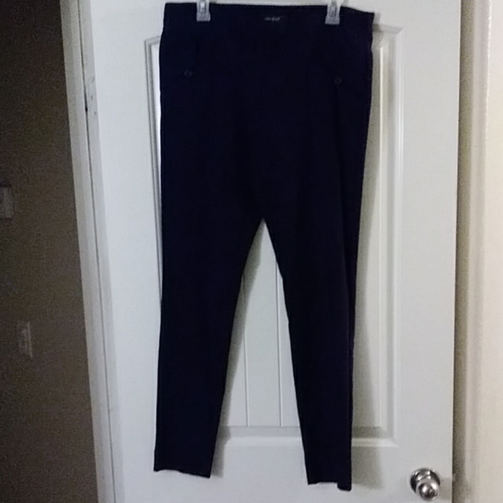 Women Navy blue skinny fit slacks